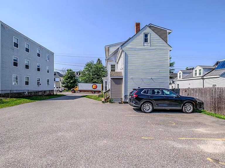 533 Washington Ave #2 — Photo 45
