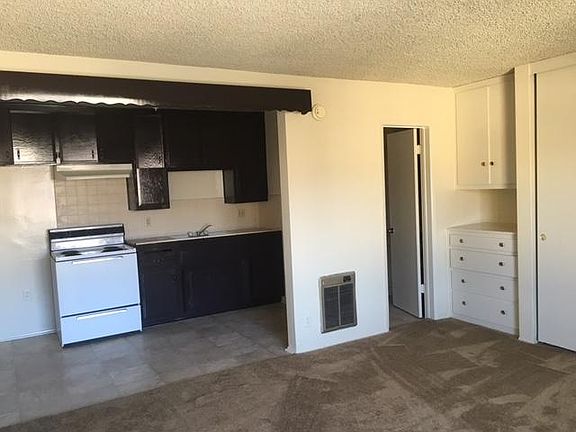 4th image of 1037 S San Gabriel Blvd