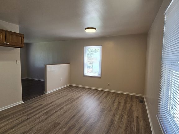 4th image of 1820 222nd St