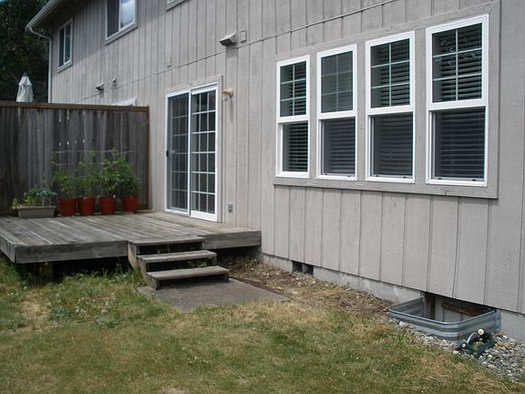 4th image of 17402 8th Avenue Ct S