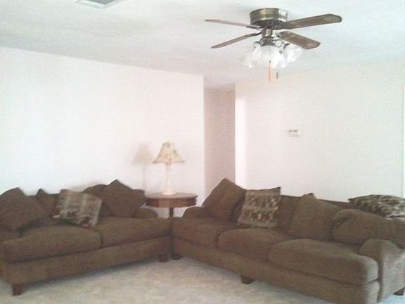 3rd image of 107 Hilea Ct