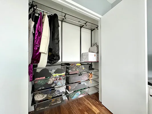 Rented by Compass | media 7