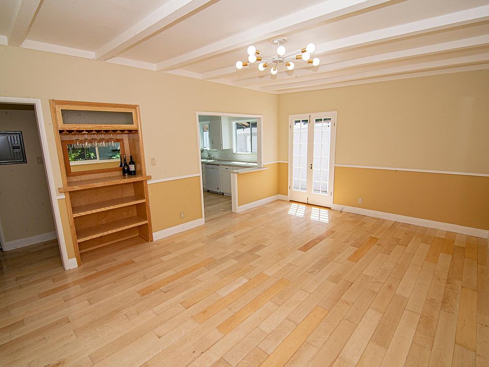 1st image of 156 W Linden Ct #B
