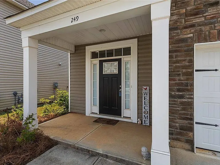 249 Samuel St — Photo 3