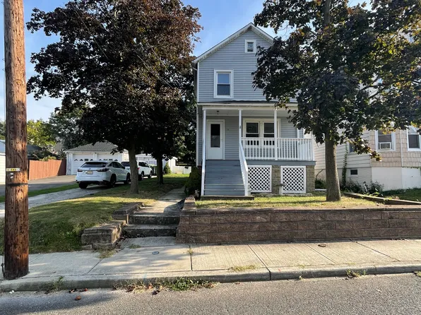 14 Hart St, Sayreville, NJ 08872