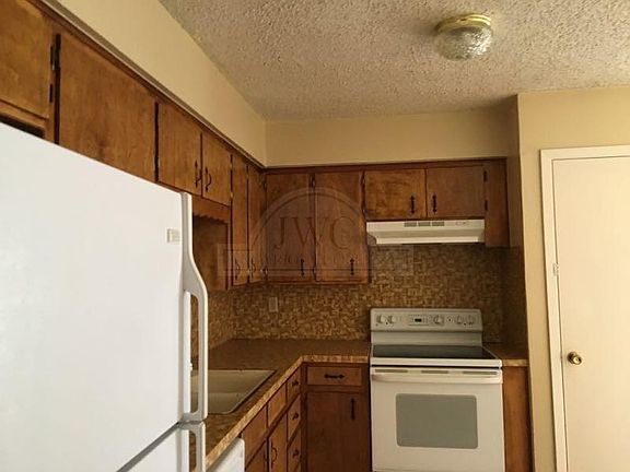 3rd image of 902 N 19th St