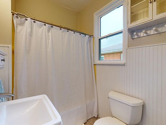 5th image of 18 Hereford St