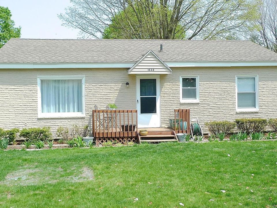 1st image of 1532 Laughlin Dr NW