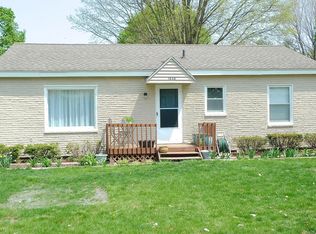 1532 Laughlin Dr NW, Grand Rapids, MI 49504