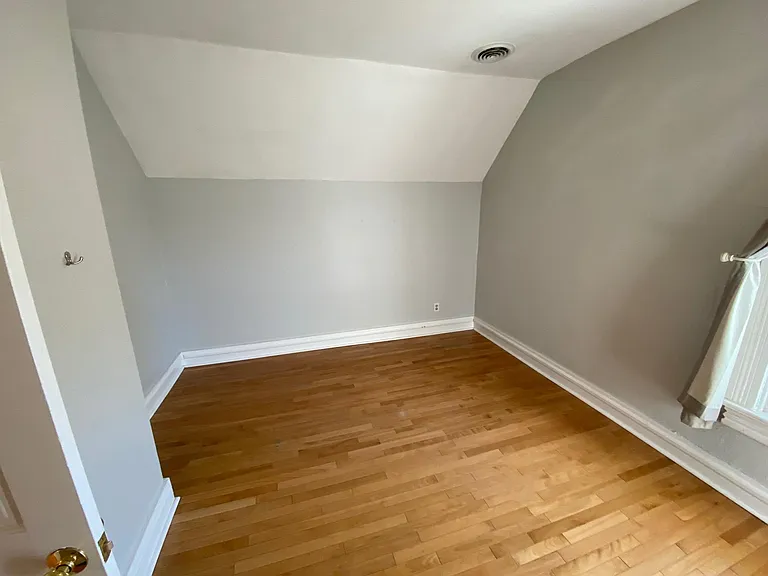 220 W 2nd Ave #2 — Photo 9