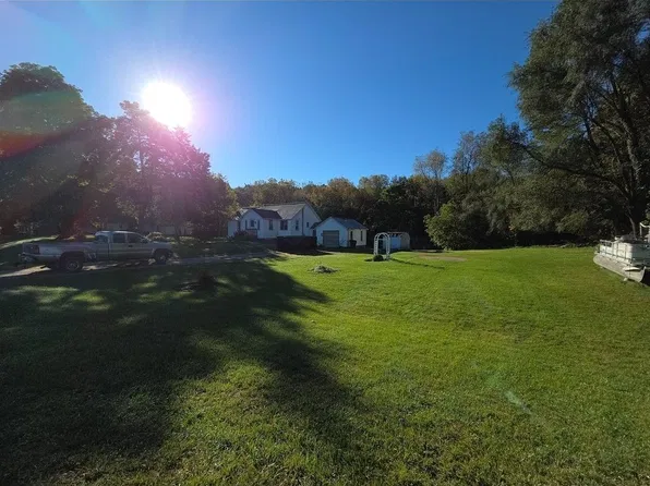 3611 Woodruff Rd, Hastings, MI 49058