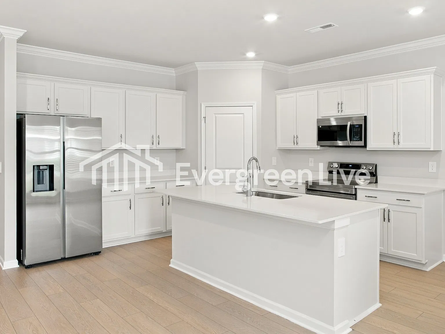 4 bed, 3.0 bath, 2250 sqft, $1,995 — Photo 4