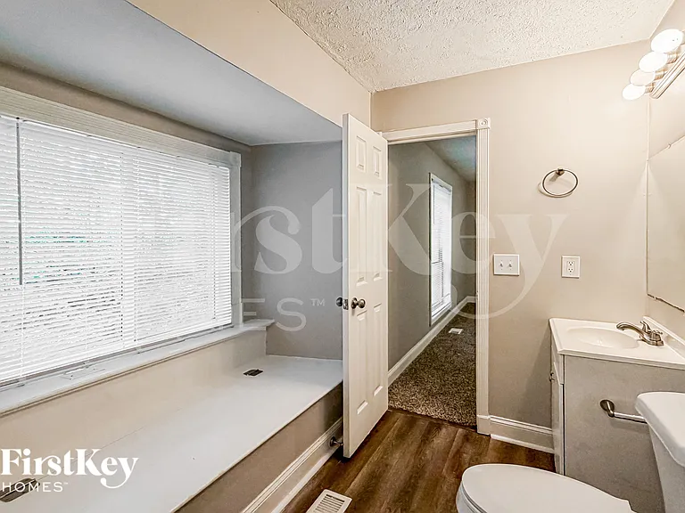 103 Walnut Way — Photo 12