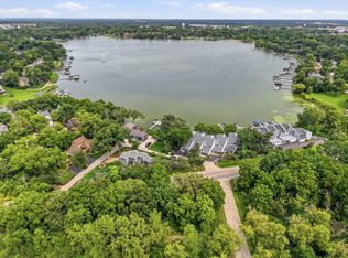 26435 N Ridge Ct, Mundelein, IL 60060