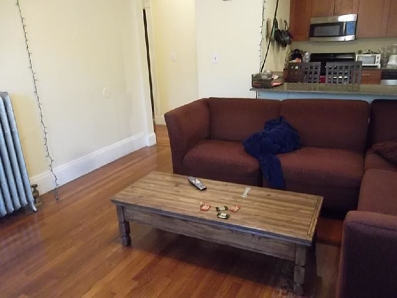 2nd image of 1526 Tremont St #03