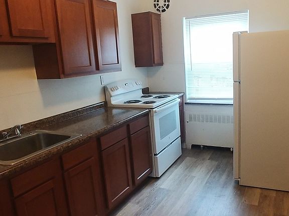 2nd image of 1634 Anita Pl APT 4