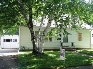 1209 Lawe St, Green Bay, WI 54301