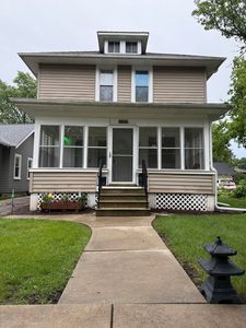 120-122 S Commonwealth Ave, Aurora, IL, 60506