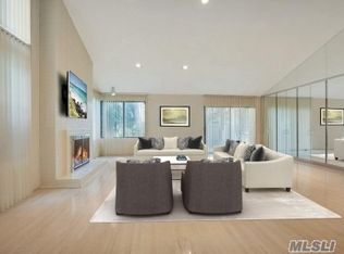 228 Estates Ter S, Manhasset, NY 11030