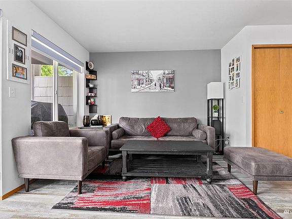 5th image of 266 W Maberry Dr APT 102C