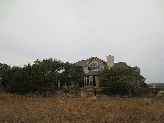 4th image of 2131 Hawthorne Loop