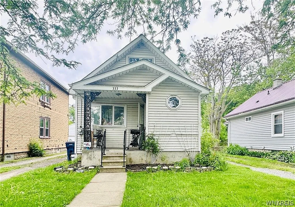 333 73rd St photo 1