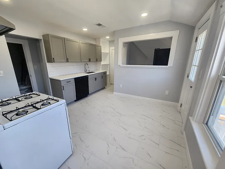 37 Herrod Ave #3 — Photo 10