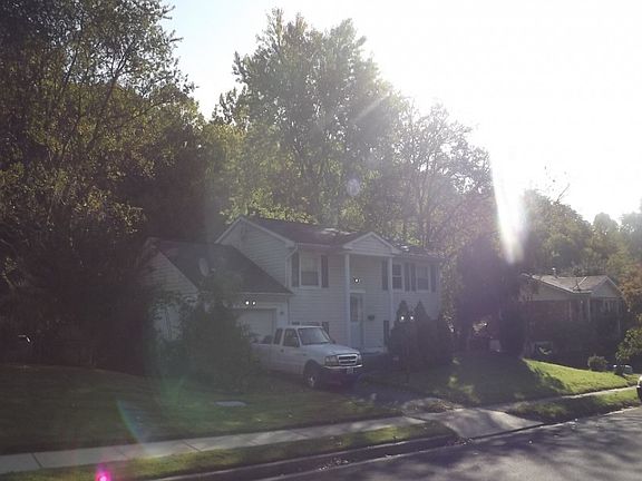 3rd image of 14712 Edgewater Dr