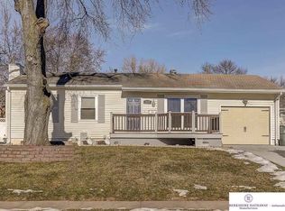 7624 Park View Blvd, La Vista, NE 68128