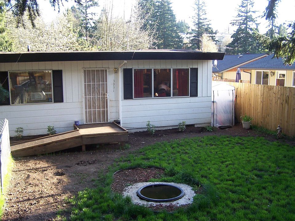 1st image of 3931 E 18th St