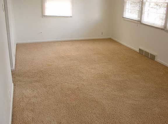 3rd image of 2714 Michigan St