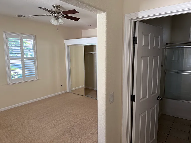1427 Wyndham Ln — Photo 16