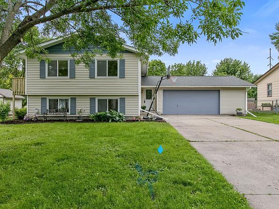 2nd image of 206 5th St SE