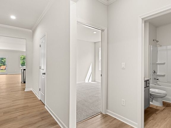 4th image of 4052 Fairhaven Rd