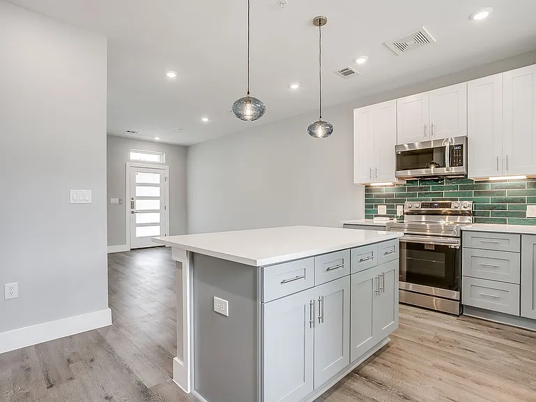 3144 Forest Park Blvd — Photo 21