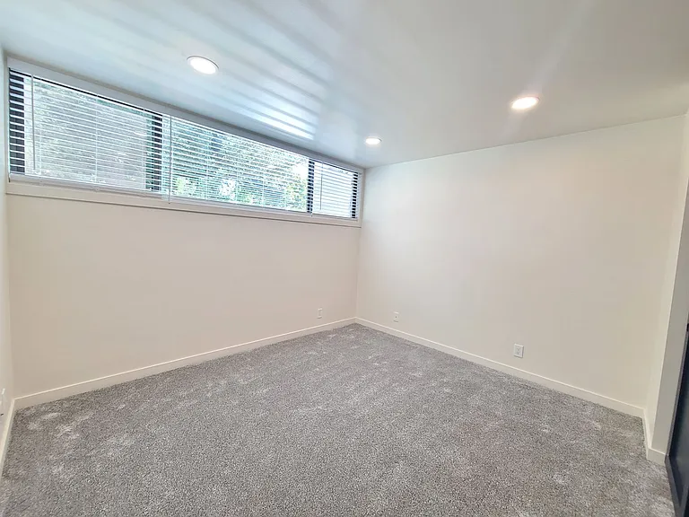 358 S Coeur D Alene St — Photo 41