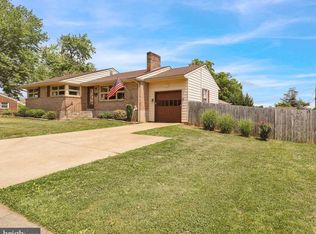 33 Lawndale Rd, Reading, PA 19610