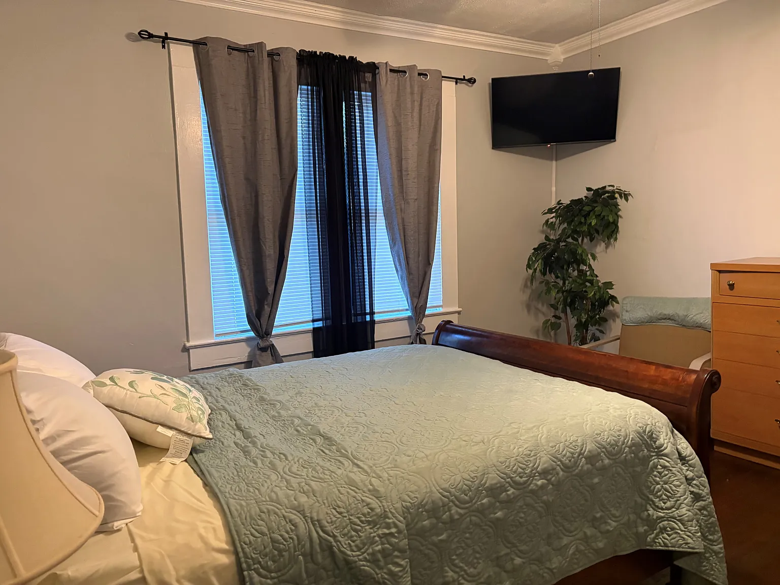 1 bed, 900 sqft, $1,450 — Photo 2