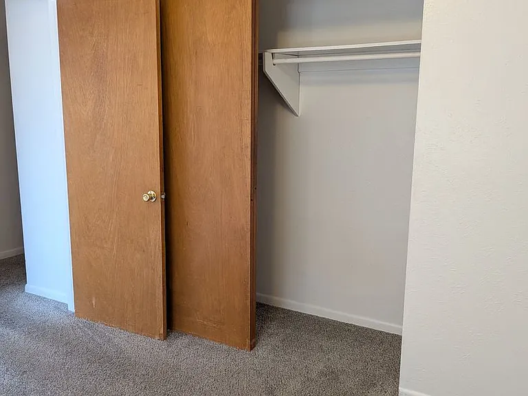 95 N Clarkson St Carolyn Arms Apartments — Photo 36