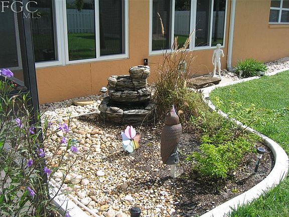 4th image of 2120 SE 11th St
