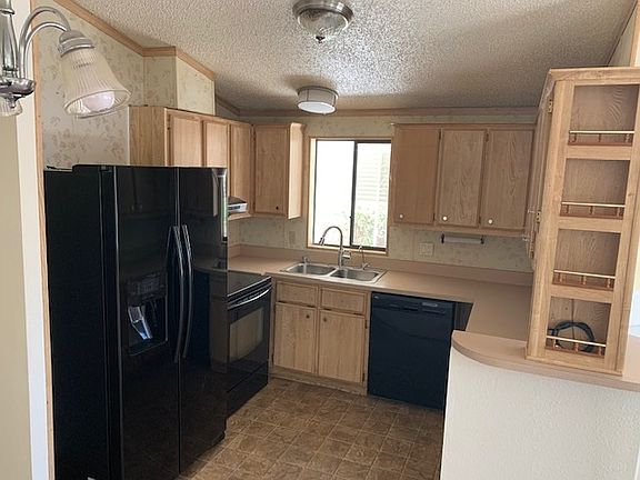 5th image of 13478 E 48th Dr