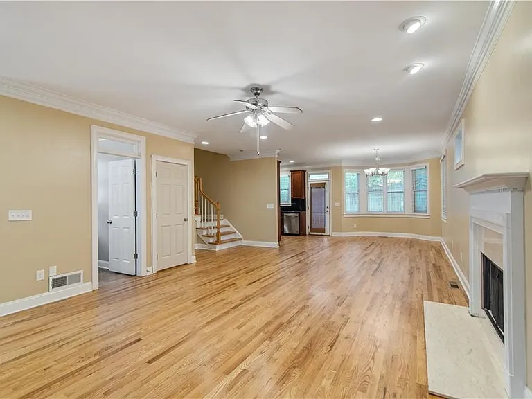 1199 Foster Pl NW — Photo 3