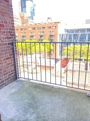 Rented by Douglas Elliman | media 29