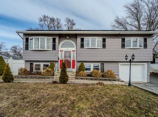 12 Lorenzo Rd, Lawrence, MA 01843