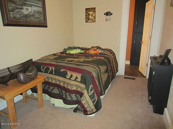 5th image of 430 Belding St