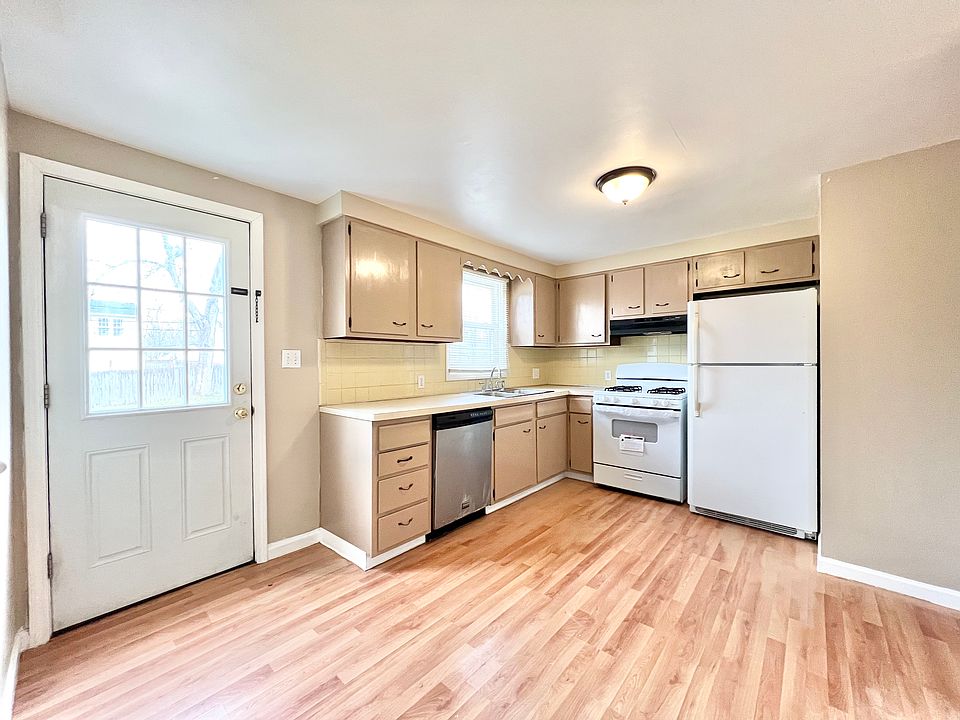 1st image of 62 Berehaven Dr