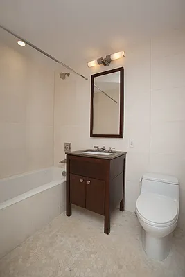 Rented by BLU Real Estate | media 29