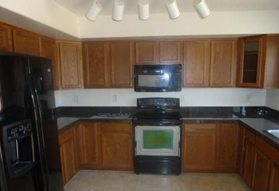 4th image of 21053 N Alexis Ave