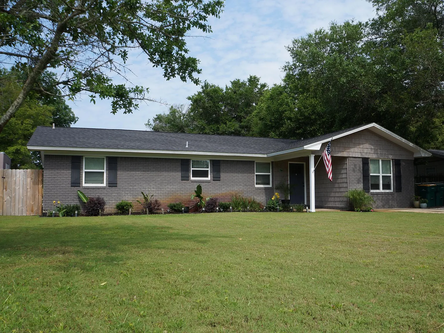 4 bed, 1614 sqft, $3,200 — Photo 3