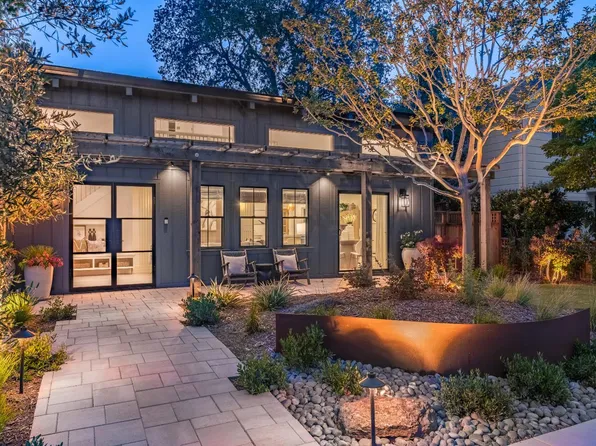 825 Austin Avenue, Sonoma, CA 95476